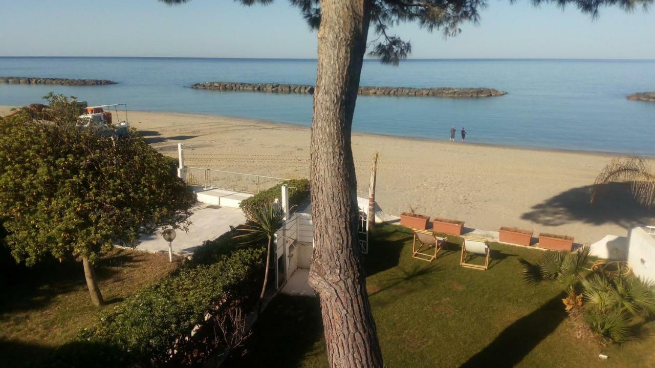 Villa A Diamante Sulla Spiaggia 벨베데레마리티모 외부 사진
